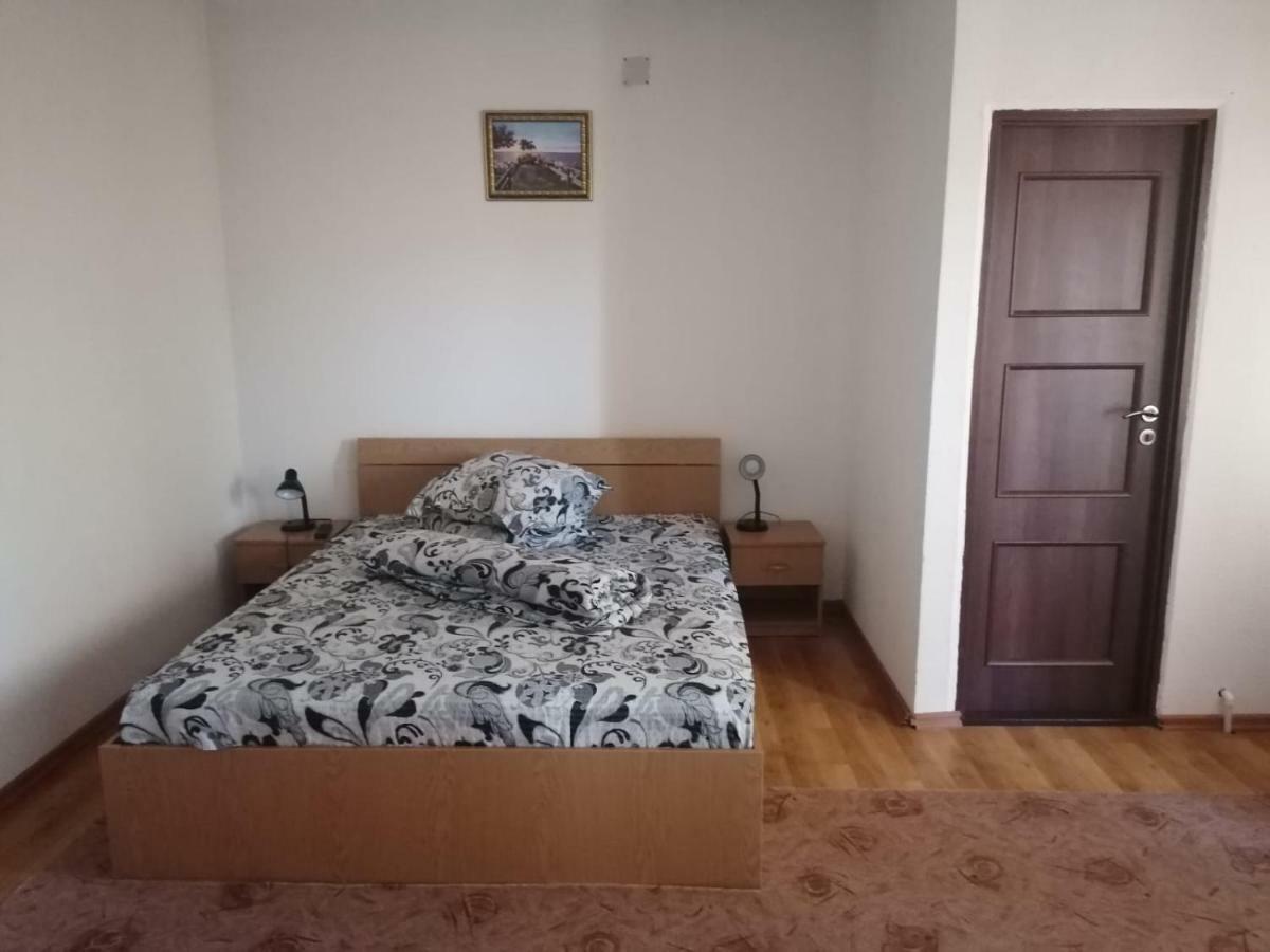 Hotel Pensiunea Pomi -Oesti Albestii Paminteni Esterno foto